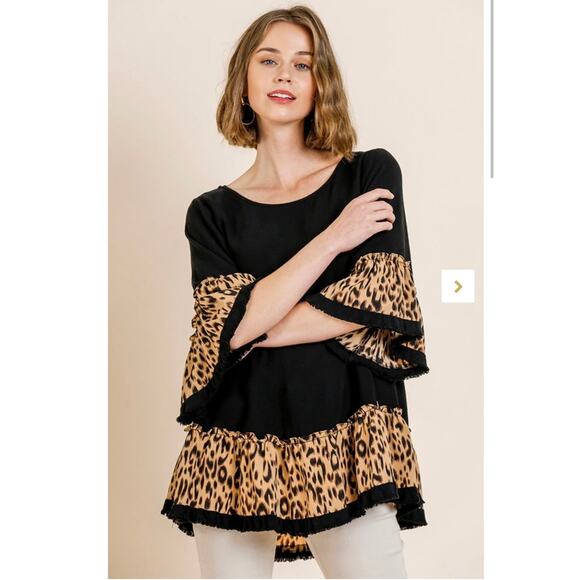 Umgee Linen Blend Animal Print Bell Sleeve Top Black Flowy 1X Ruffle - Picture 4 of 9